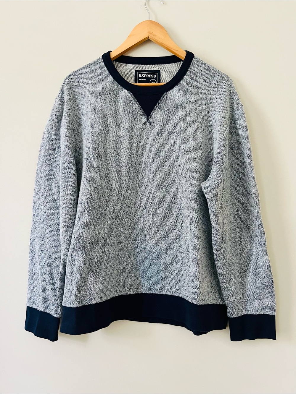 Express Men Brushed Marled Knit Crewneck Sweatshirt Navy Blue& white size M